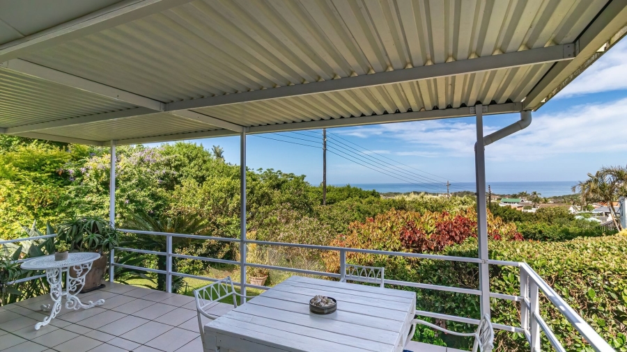 3 Bedroom Property for Sale in Sunrise On Sea Eastern Cape